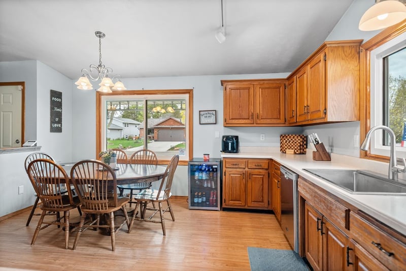 814 Flambeau Pl, De Pere, WI 54115-3666