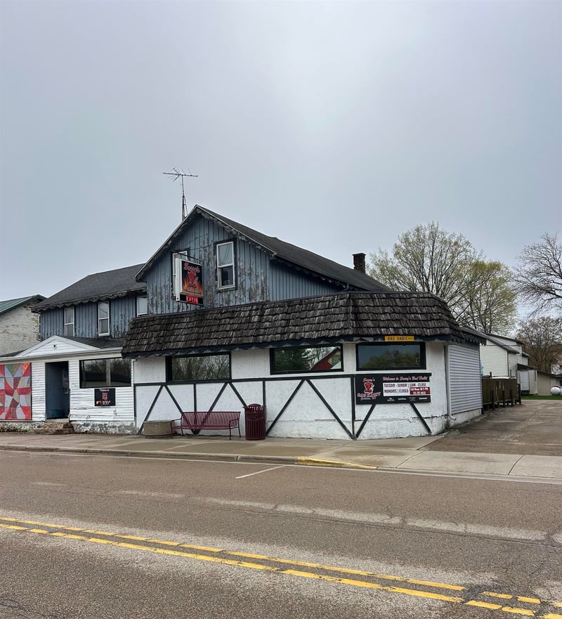 1219 Main St, Gresham, WI 54128