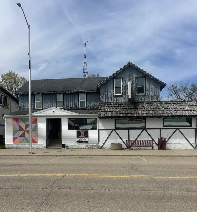 1219 Main St, Gresham, WI 54128