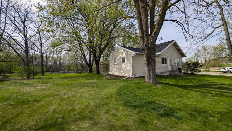 1251 Maloney Rd, Kaukauna, WI 54130-4113