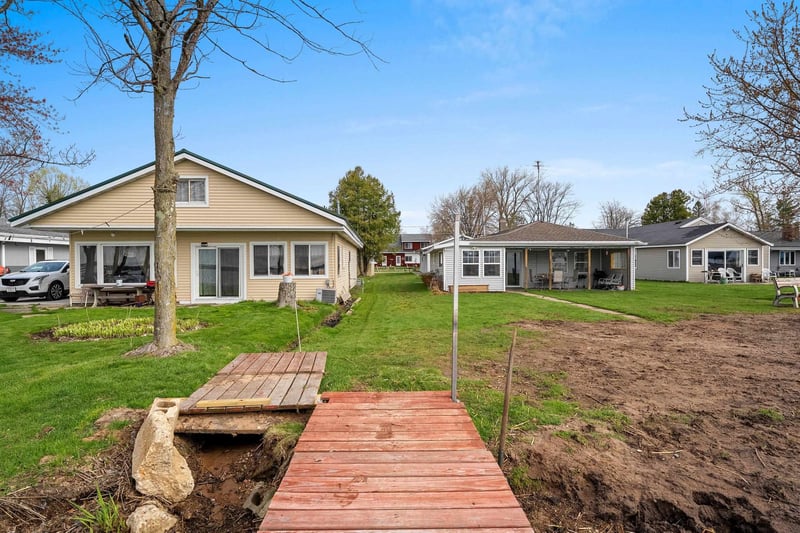 N6321 Cattau Beach Dr, Shawano, WI 54166
