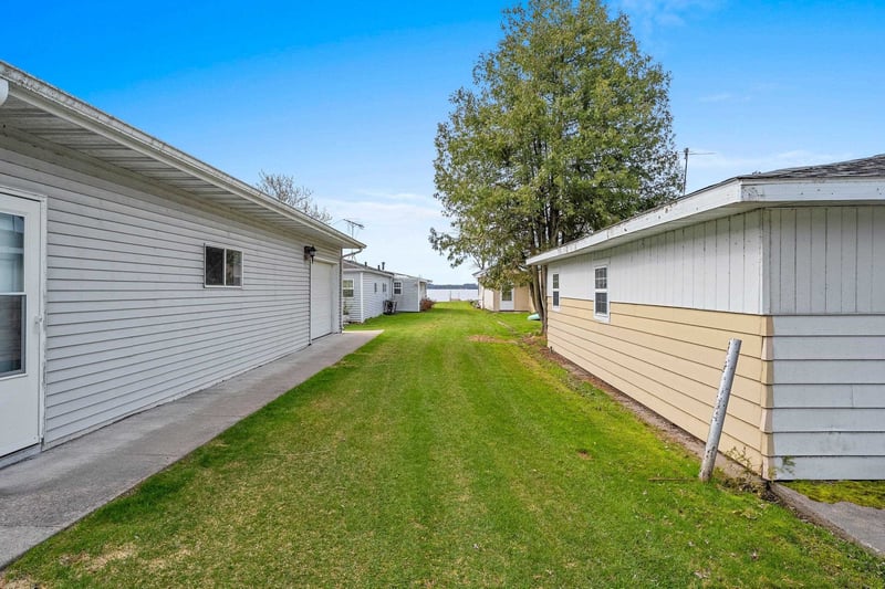 N6321 Cattau Beach Dr, Shawano, WI 54166
