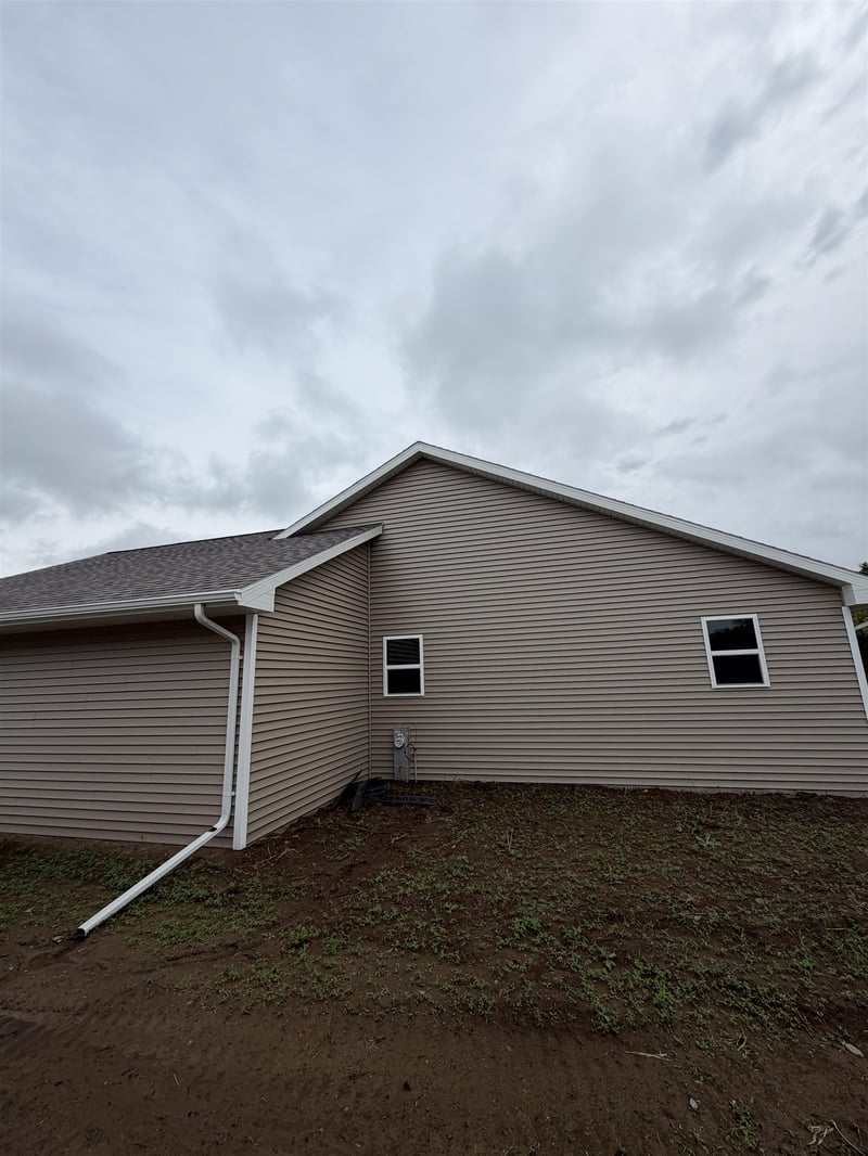 1731 Betty Jean Ln, Green Bay, WI 54313-0000