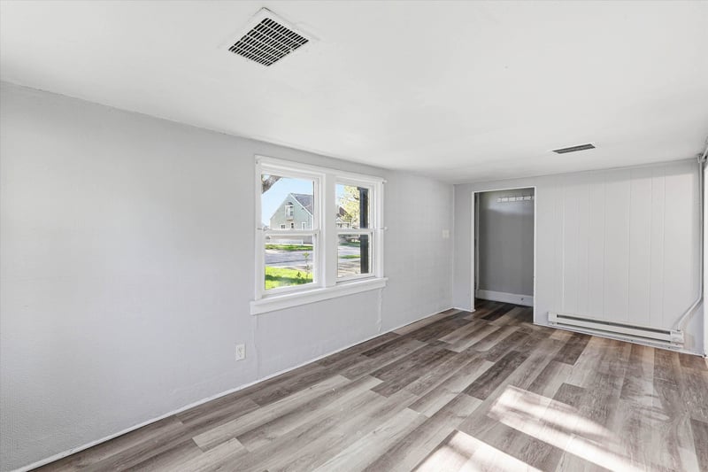168 Gruenwald Ave, Neenah, WI 54956