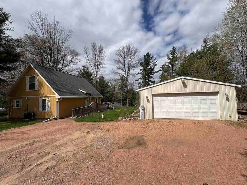 W11030 Riverside Rd, Marion, WI 54950
