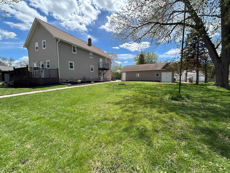 119 13th St, Kaukauna, WI 54130