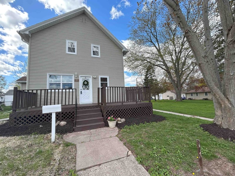 119 13th St, Kaukauna, WI 54130