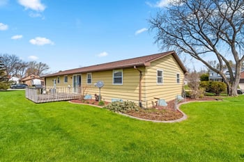 2218 Town Hall Rd, Green Bay, WI 54311-6330