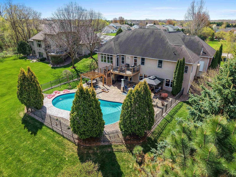2187 Palmer Dr, Green Bay, WI 54311