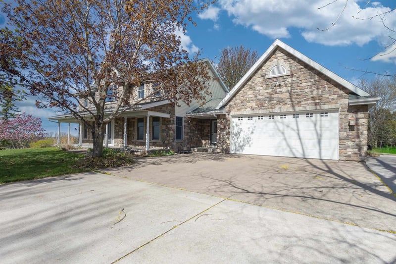 N490 Margaret Ct, Sherwood, WI 54169-9778