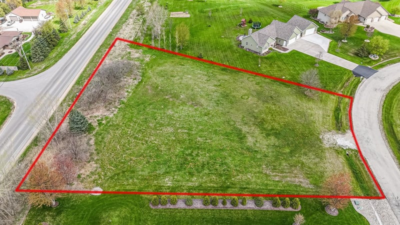 Steeple Dr #17, Appleton, WI 54913