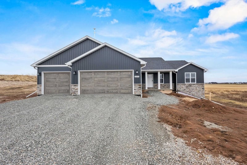 W225 Sunset View Cir, Kaukauna, WI 54130