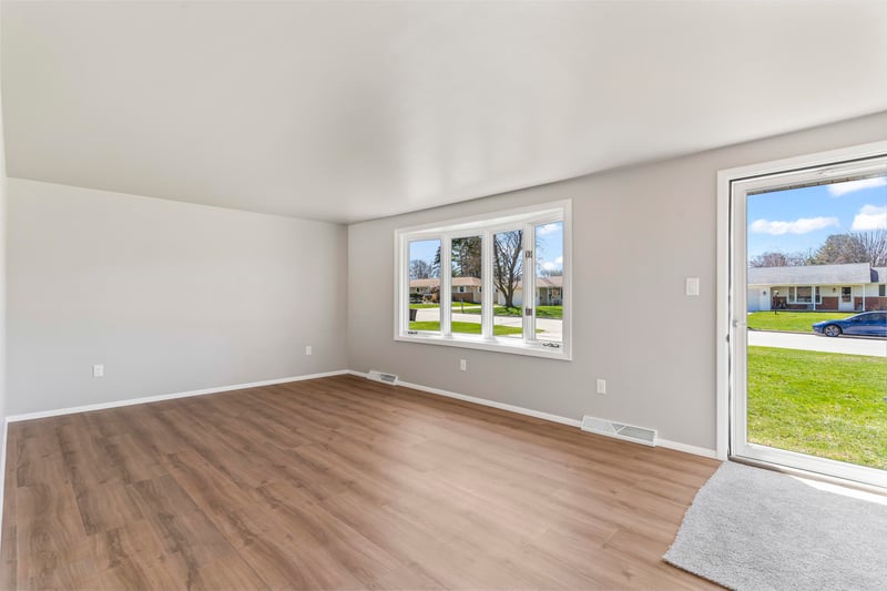 838 Marydale Dr, Green Bay, WI 54313-6922