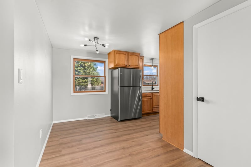 838 Marydale Dr, Green Bay, WI 54313-6922