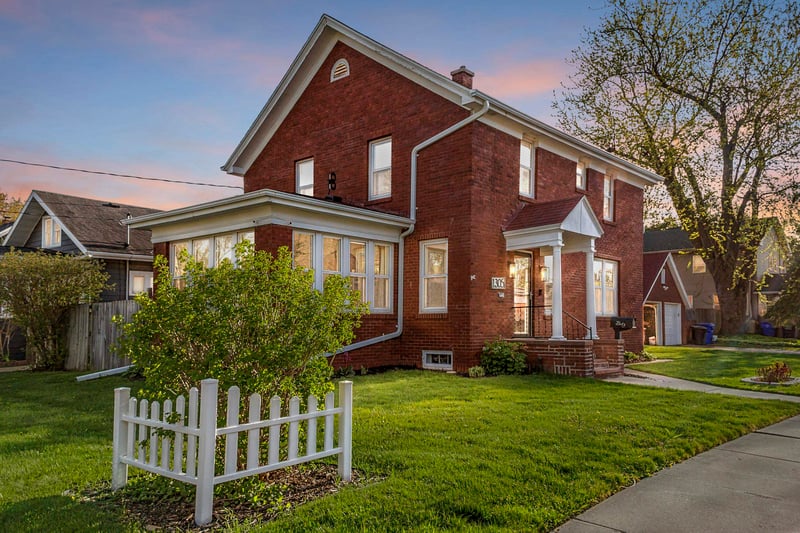 1305 Lawrence St, Appleton, WI 54914