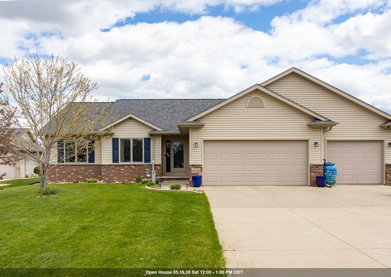 N1734 Hot Springs Ct, Greenville, WI 54942