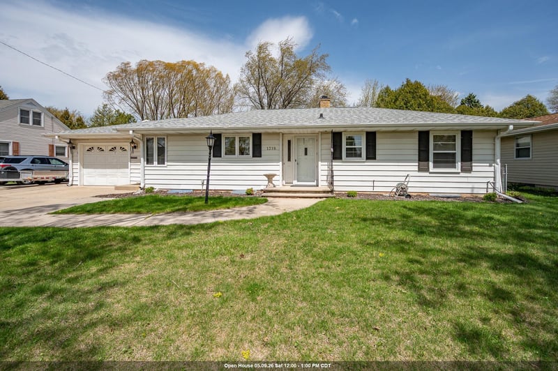 1318 Oregon St, Green Bay, WI 54303