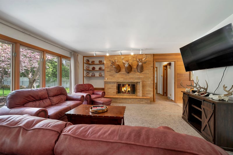 1318 Oregon St, Green Bay, WI 54303