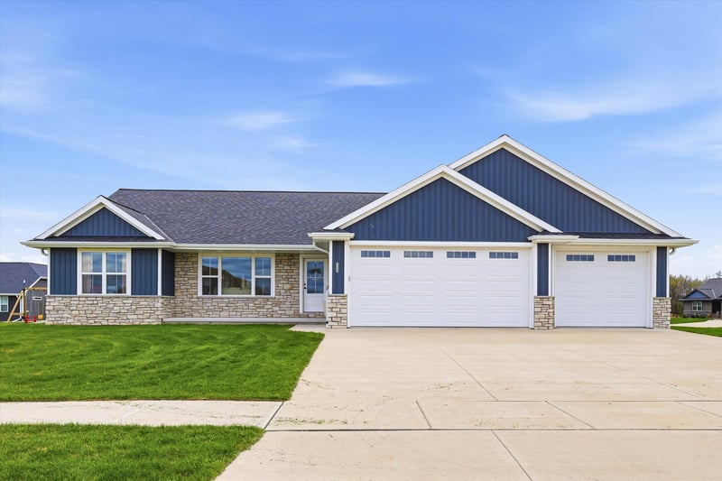 2359 Tigerwood Trl, De Pere, WI 54115