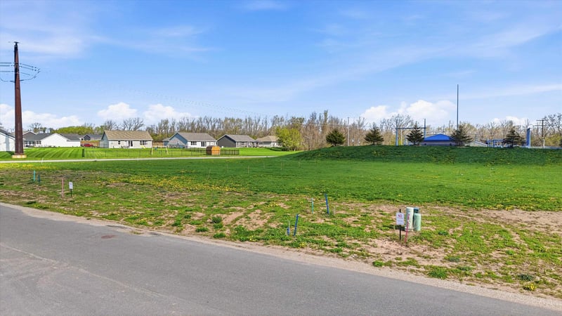 1539 Freedom Meadows Dr, Neenah, WI 54956