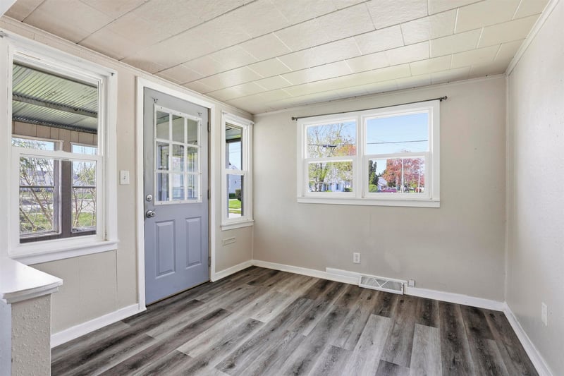 400 Dakota St, Oshkosh, WI 54902