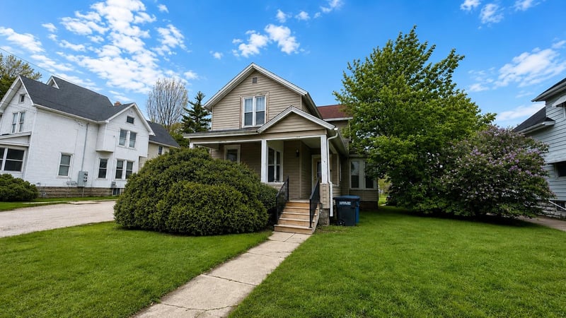 308 Prospect Ave, Oshkosh, WI 54901