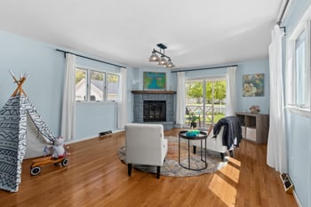 672 8th Ave, Oshkosh, WI 54902-5857