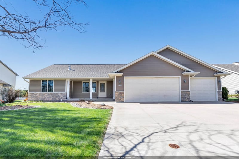 W7035 Glen Valley Dr, Greenville, WI 54942