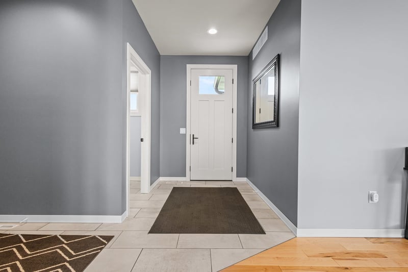 1765 Honor St, Neenah, WI 54956-5619