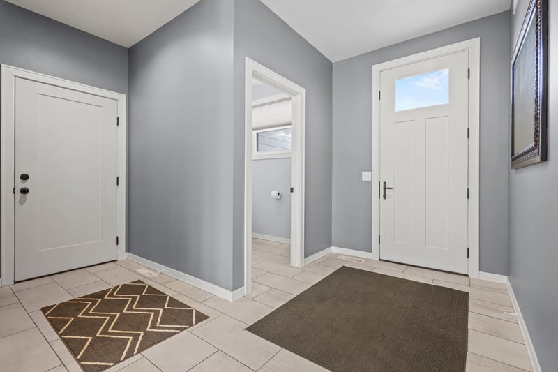 1765 Honor St, Neenah, WI 54956-5619