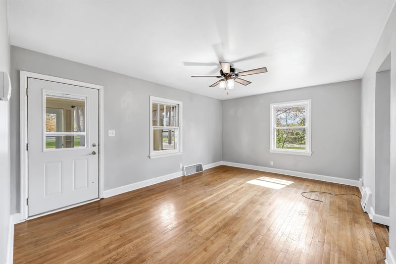 512 Allouez Ave, Green Bay, WI 54301