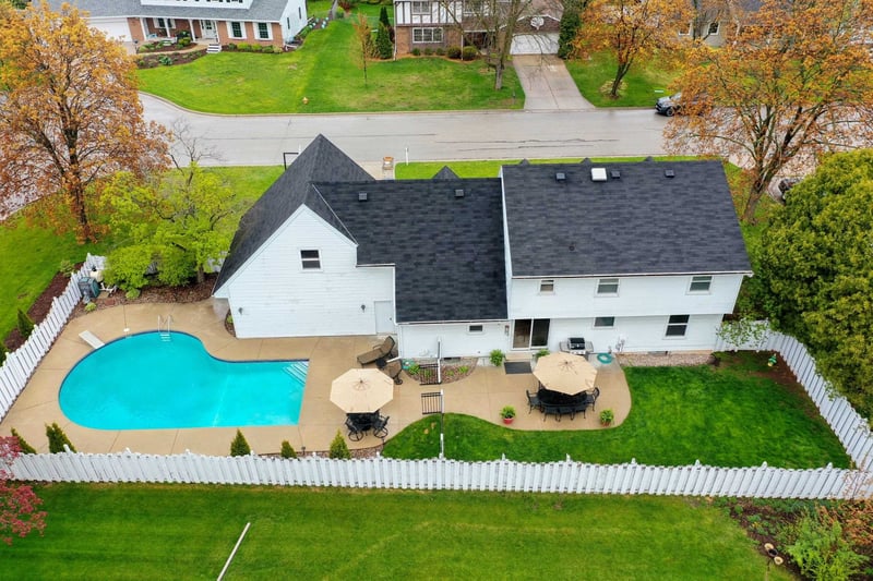 618 Bordeaux Rue, Green Bay, WI 54301-1428