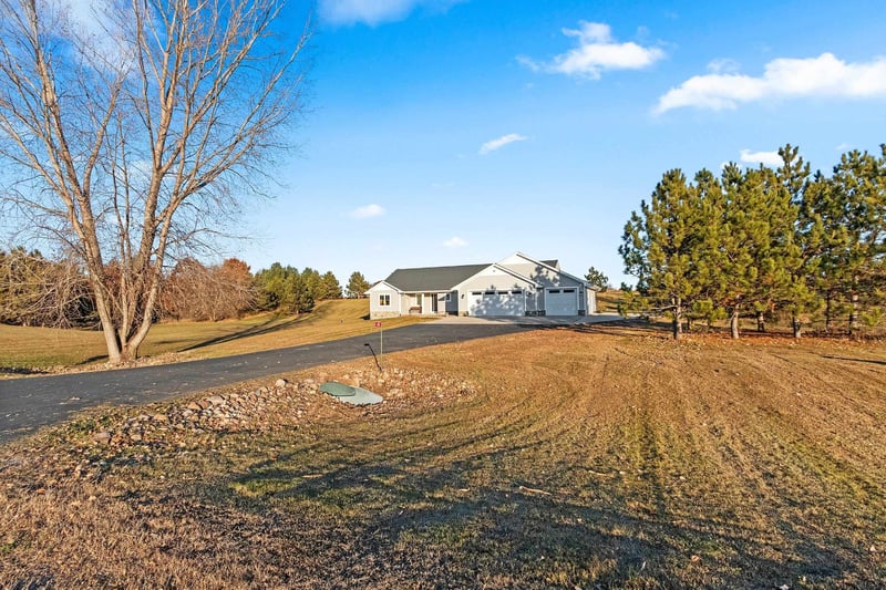 848 Wildrose Ln, Sobieski, WI 54171-9207