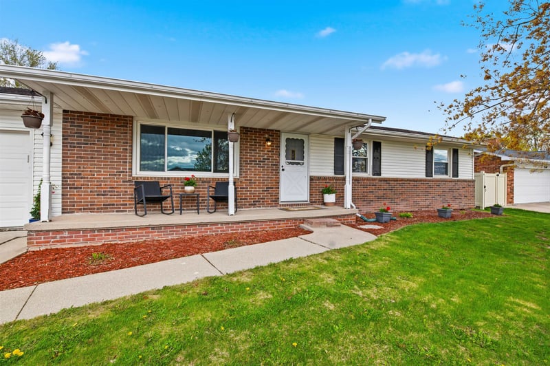 1465 Guns St, Green Bay, WI 54311