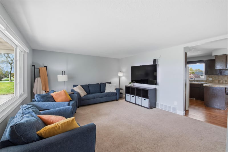 1465 Guns St, Green Bay, WI 54311