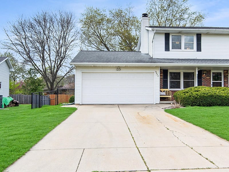 3638 Glenhaven Ln, Green Bay, WI 54301