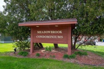 2240 Meadowbrook Ct #D, Oshkosh, WI 54904