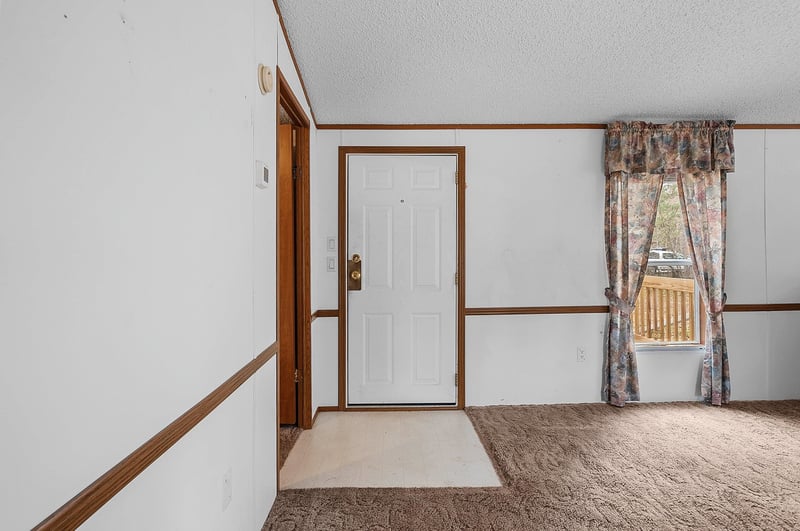 16316 Martin Ln, Crivitz, WI 54114