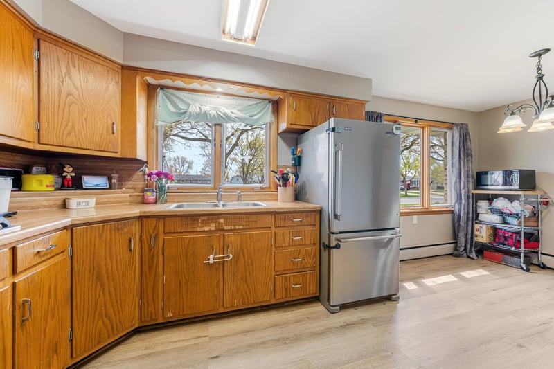 801 Bomier St, De Pere, WI 54115