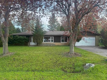 22 Welle Dr, Oshkosh, WI 54902