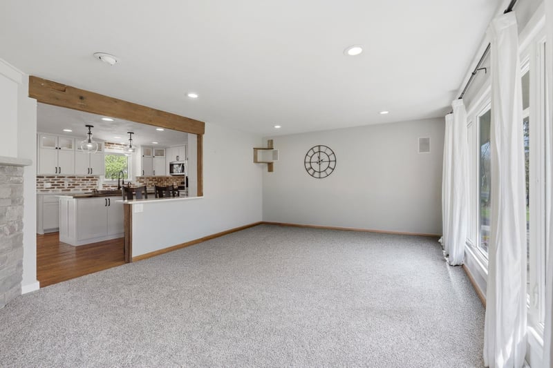 N222 Two Mile Rd, Appleton, WI 54914