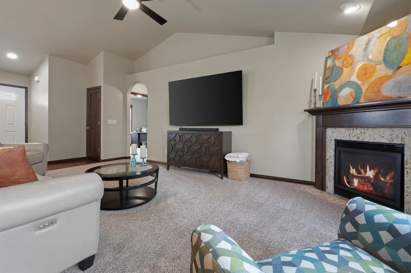 2078 Sugar Ct, Appleton, WI 54913-2306