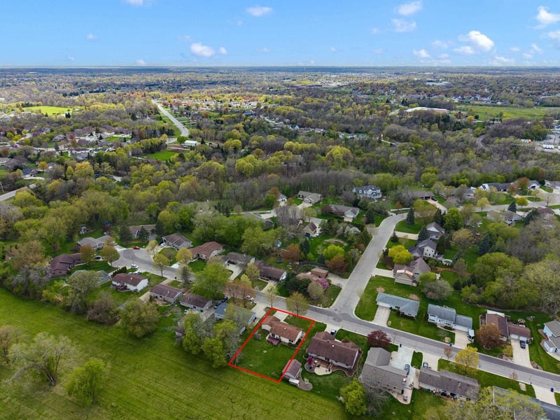 201 Fairway St, Combined Locks, WI 54113