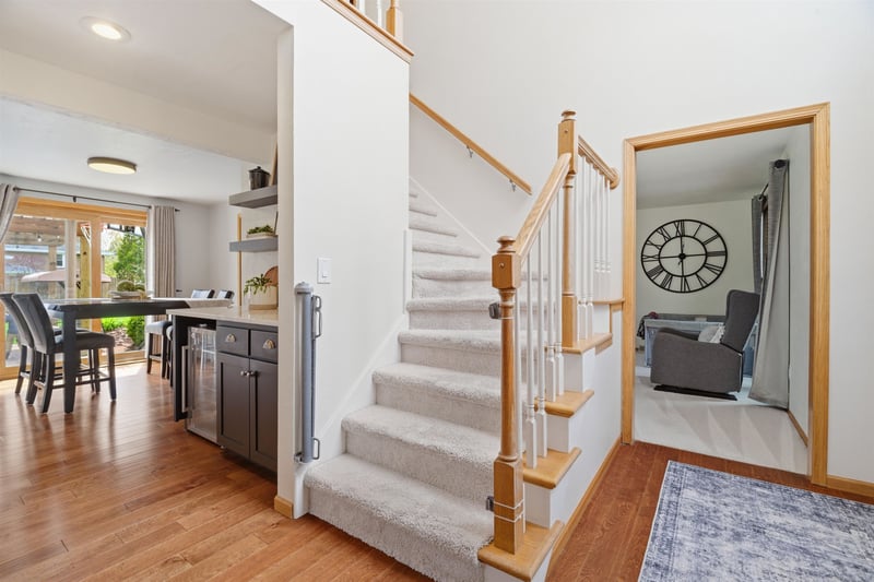 1601 Meadow Grove Blvd, Appleton, WI 54915
