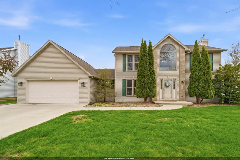 1601 Meadow Grove Blvd, Appleton, WI 54915