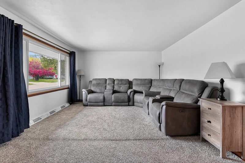 1825 Grant St, Appleton, WI 54914
