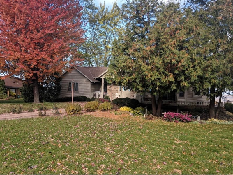 6051 Sunset Shores Rd, Luxemburg, WI 54217