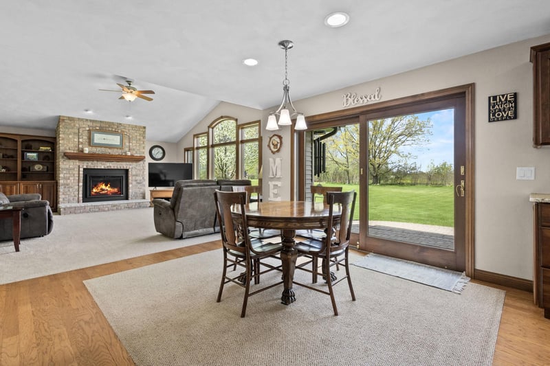 3022 Fairwinds Dr, Neenah, WI 54956