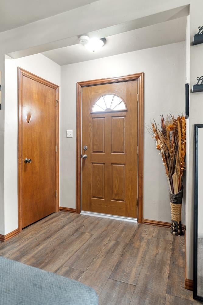 817 Henry St, Green Bay, WI 54302-2927