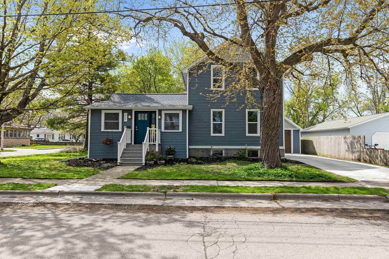 317 Hewitt St, Neenah, WI 54956